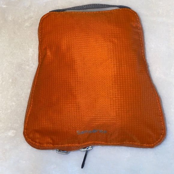 samsonite foldable duffle bag
